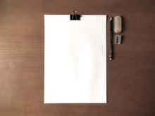 Load image into Gallery viewer, Free Resume Mockups on Desk
