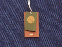 Load image into Gallery viewer, Free Seet of 4 Vintage Label Mock-ups
